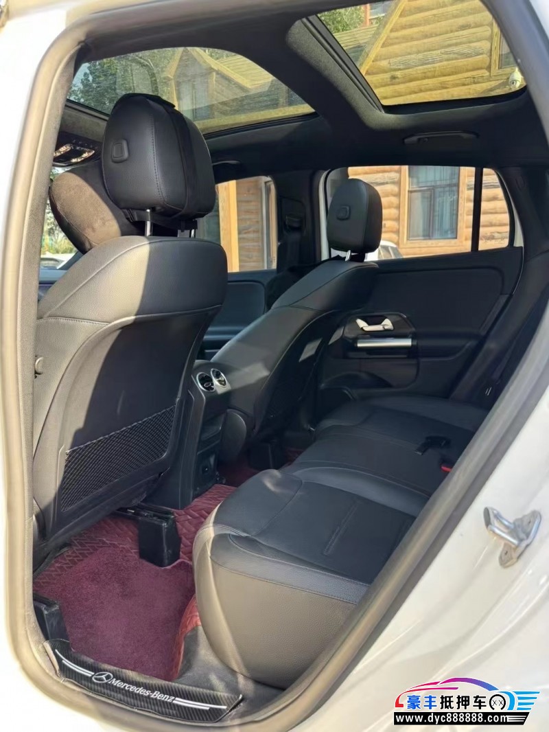 21年奔驰GLA轿车抵押车出售