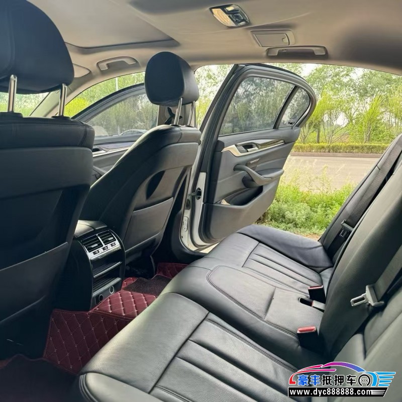 17年宝马5系轿车抵押车出售