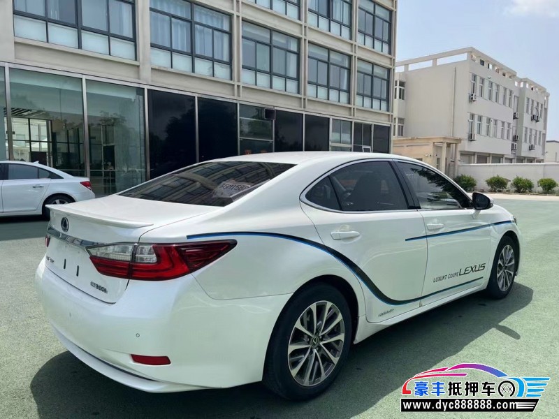 17年雷克萨斯ES轿车抵押车出售