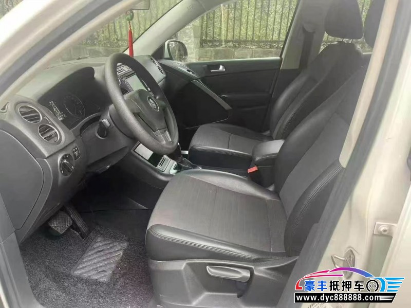 13年大众途观轿车抵押车出售