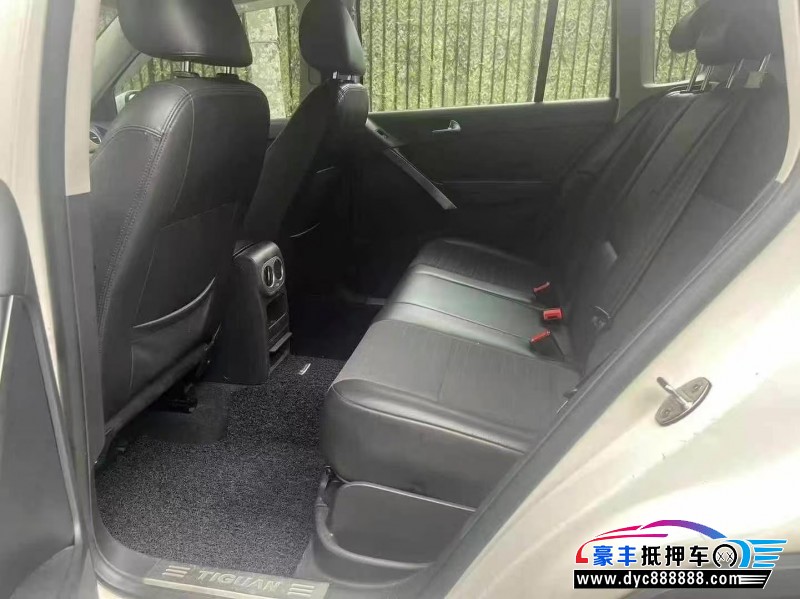 13年大众途观轿车抵押车出售