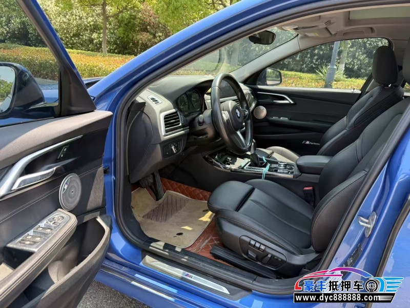 19年宝马1系轿车抵押车出售