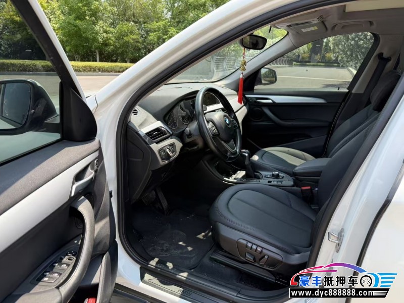 17年宝马X1轿车抵押车出售