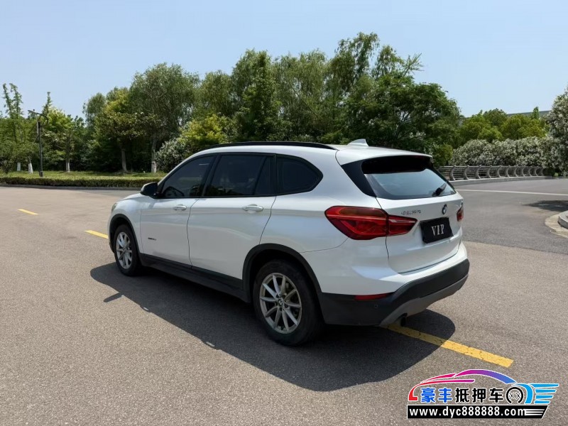 17年宝马X1轿车抵押车出售