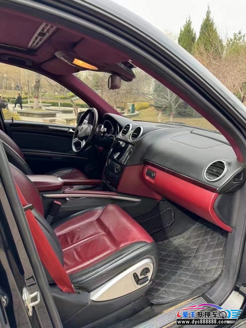 12年奔驰GL轿车抵押车出售