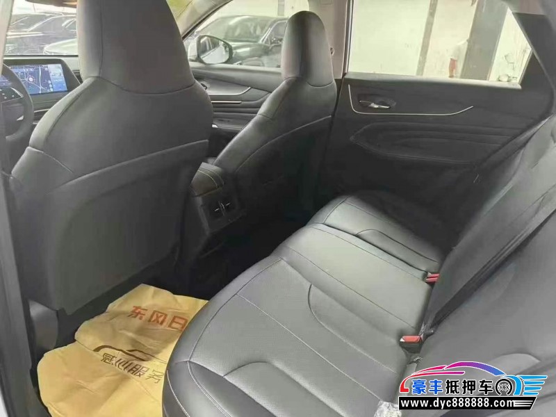 25年启辰大V轿车抵押车出售