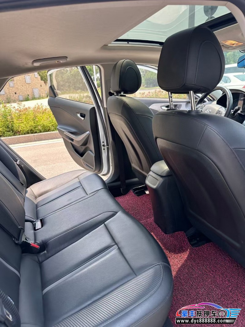 20年现代菲斯塔轿车抵押车出售