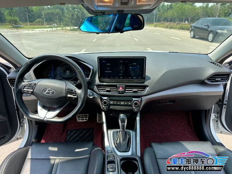 20年现代菲斯塔轿车抵押车出售