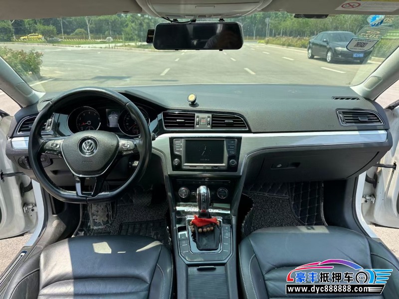 16年大众凌渡轿车抵押车出售