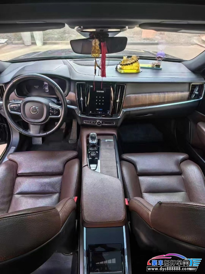 22年沃尔沃S90轿车抵押车出售