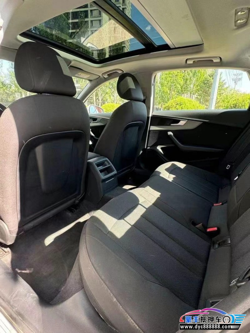 20年奥迪A4轿车抵押车出售