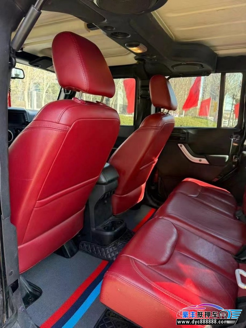 13年Jeep牧马人轿车抵押车出售