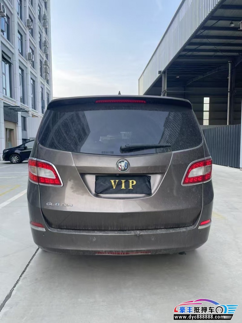 11年别克GL8轿车抵押车出售