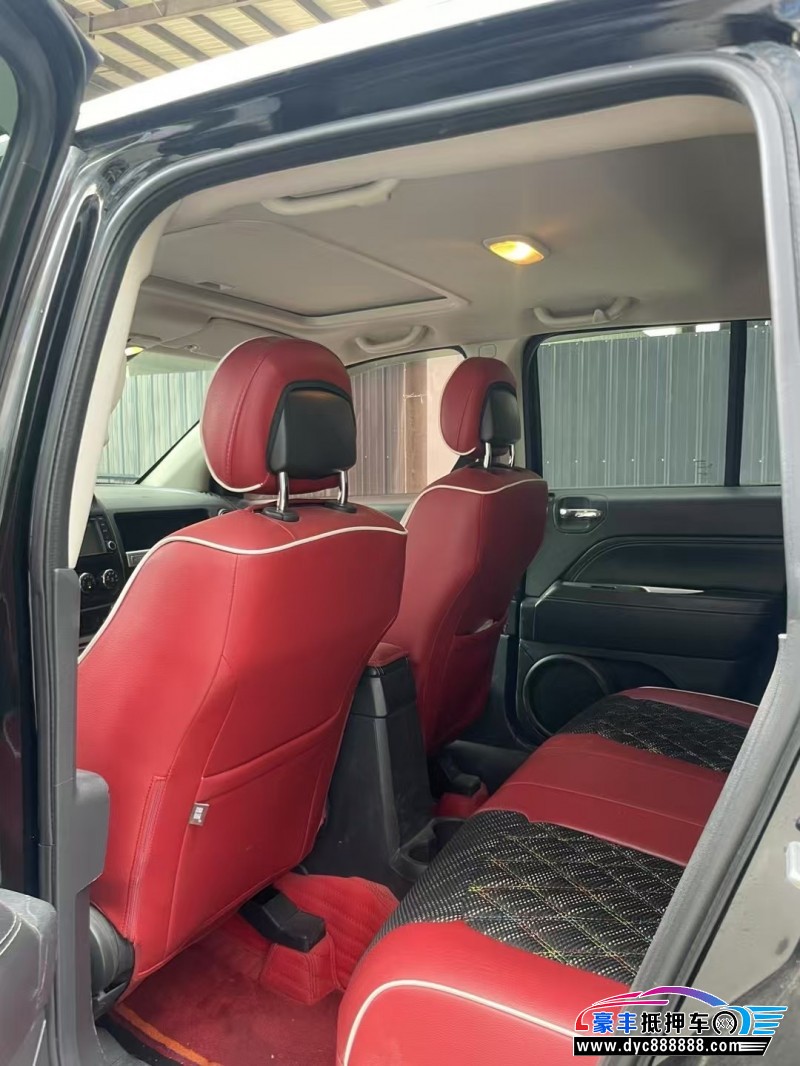 15年Jeep指南者轿车抵押车出售