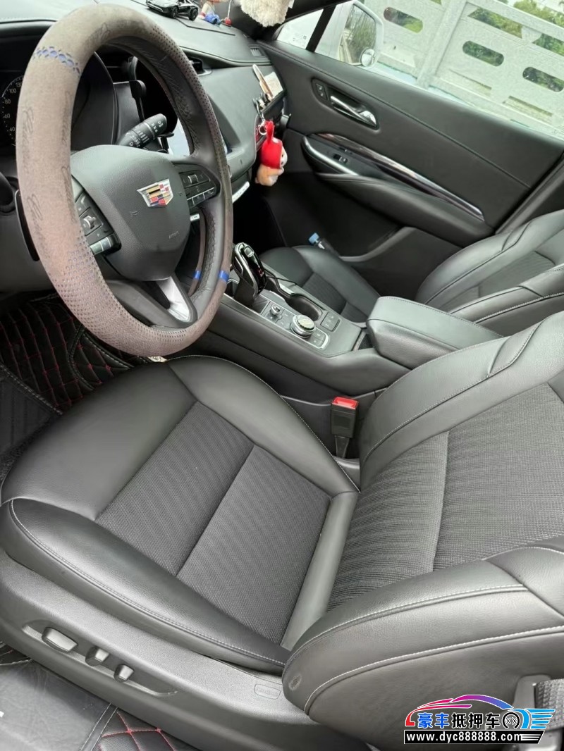 20年凯迪拉克XT4轿车抵押车出售