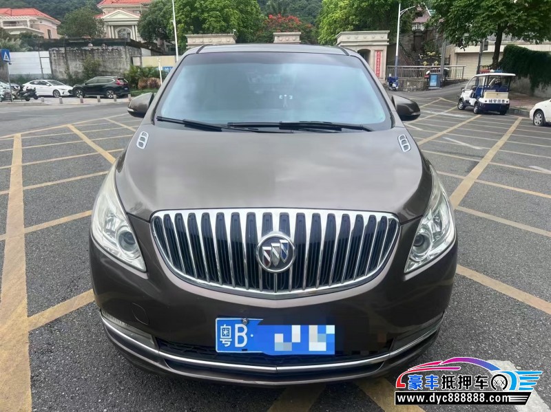 11年别克GL8轿车抵押车出售