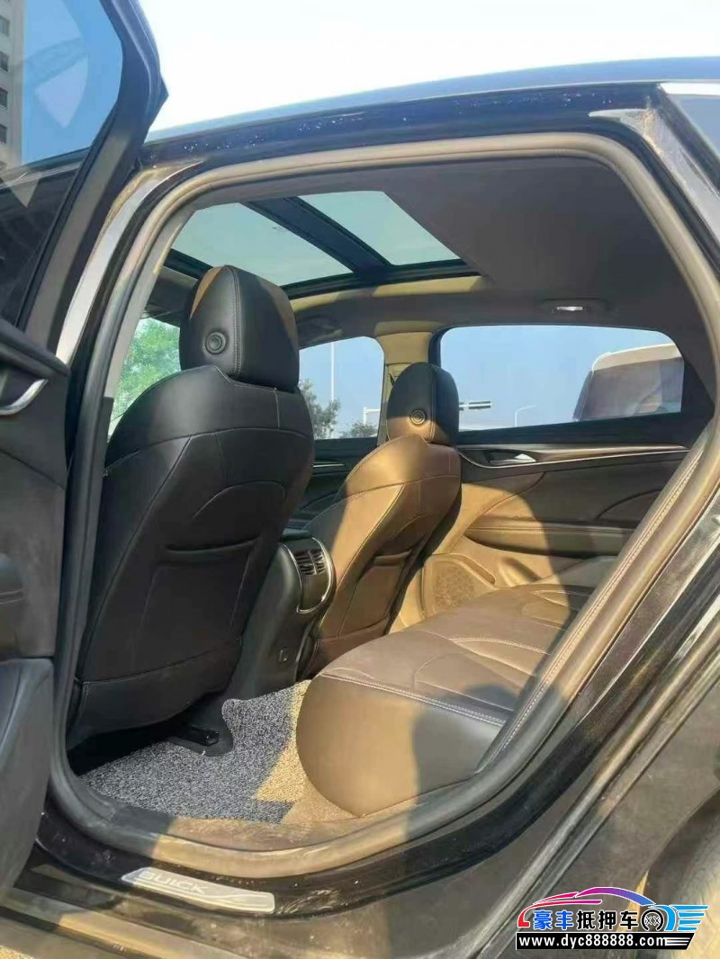 22年别克君越轿车抵押车出售