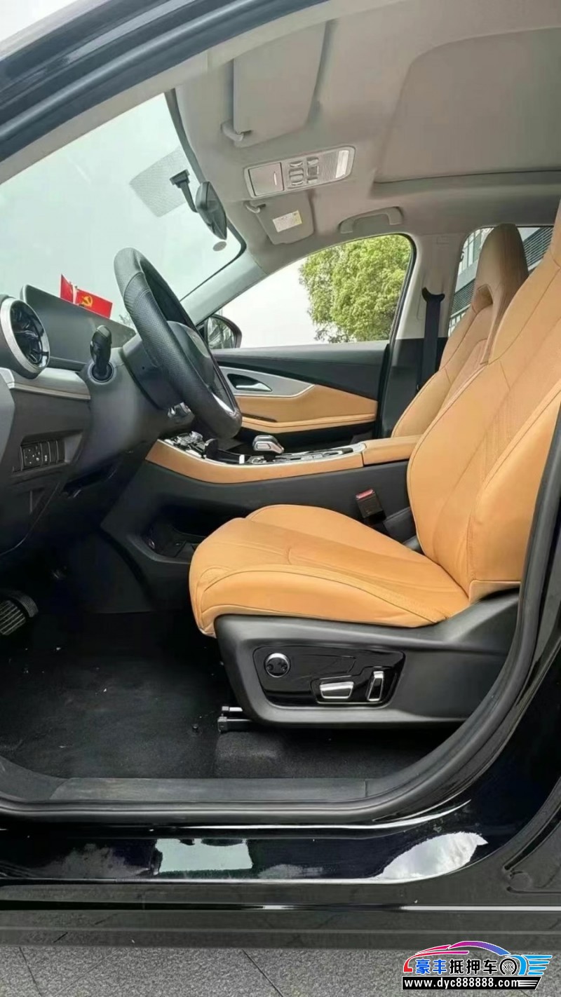 24年东风风行T5轿车抵押车出售