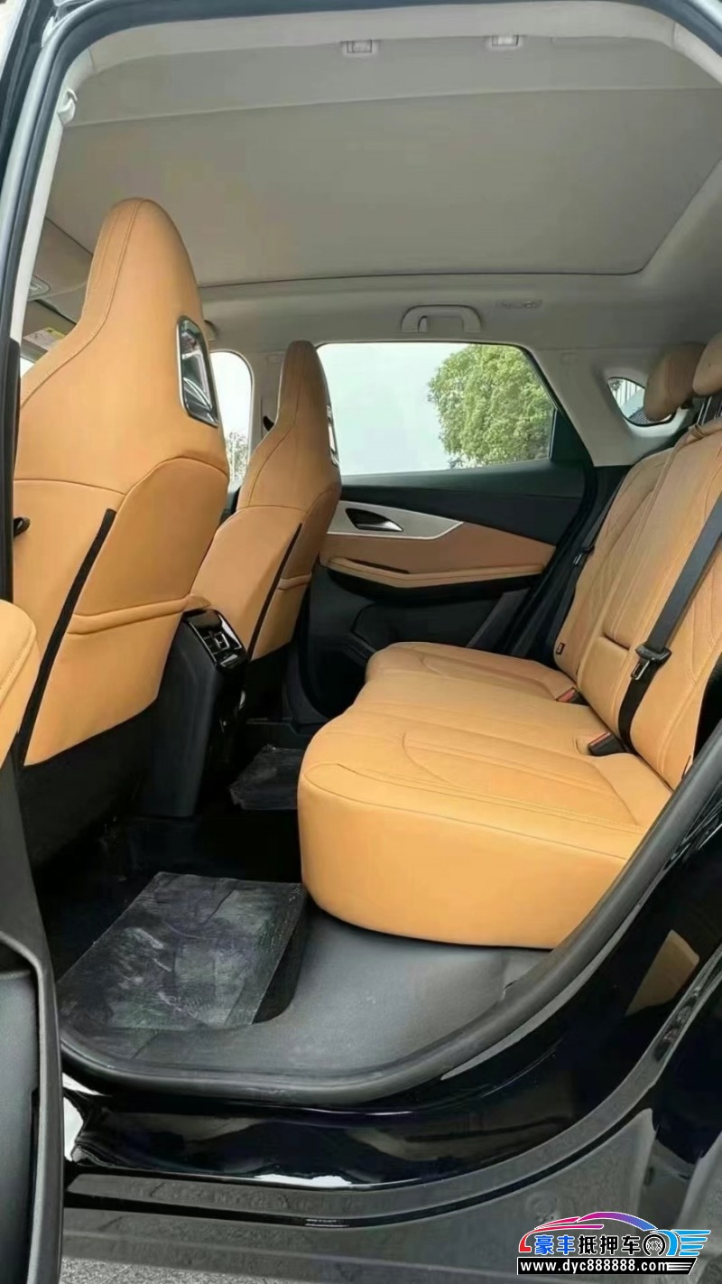 24年东风风行T5轿车抵押车出售