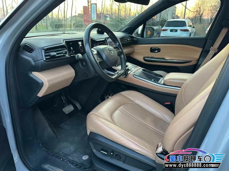 22年蔚来ES6轿车抵押车出售