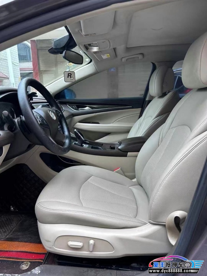 17年别克君越轿车抵押车出售