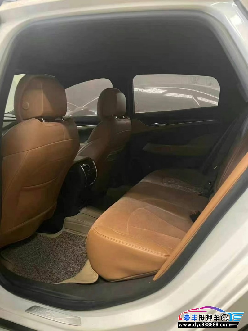 17年别克君越轿车抵押车出售