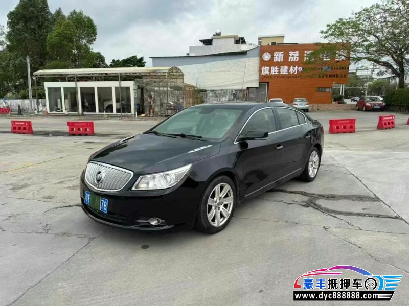 10年别克君越轿车抵押车出售