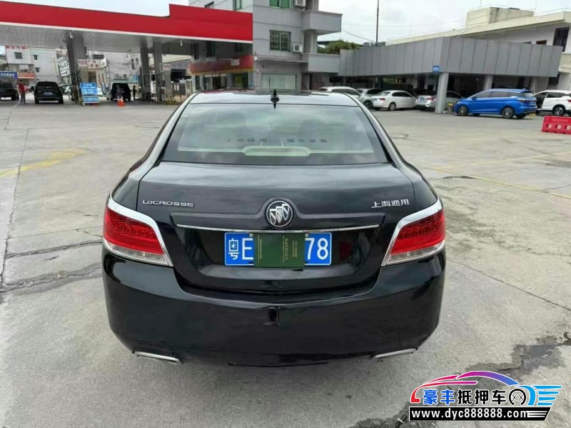 10年别克君越轿车抵押车出售