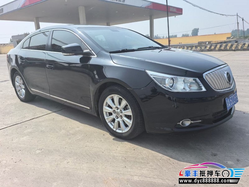 13年别克君越轿车抵押车出售