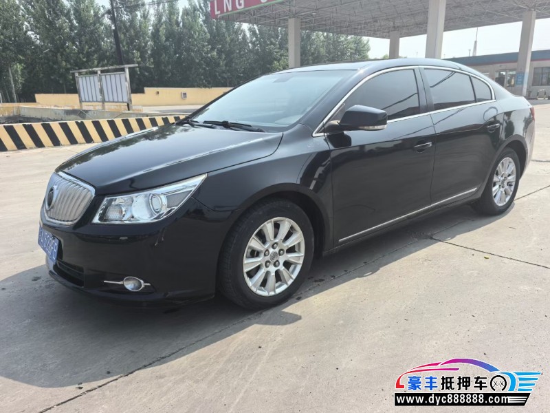 13年别克君越轿车抵押车出售