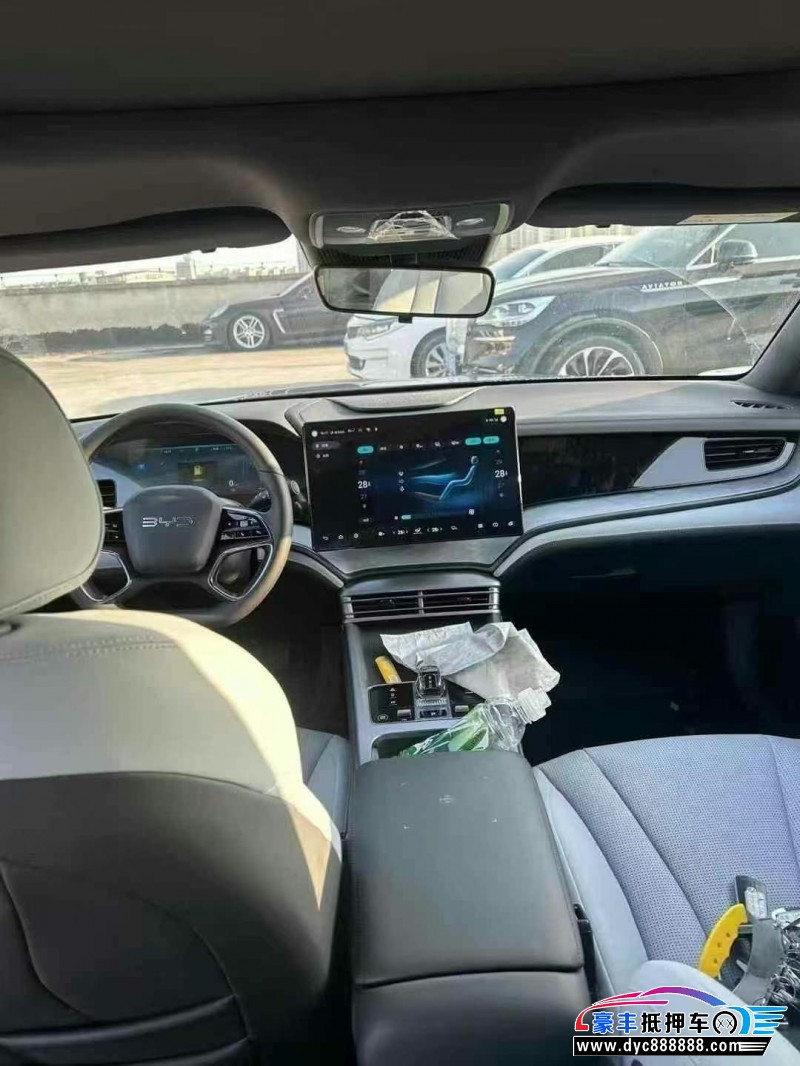 24年比亚迪海豹轿车抵押车出售