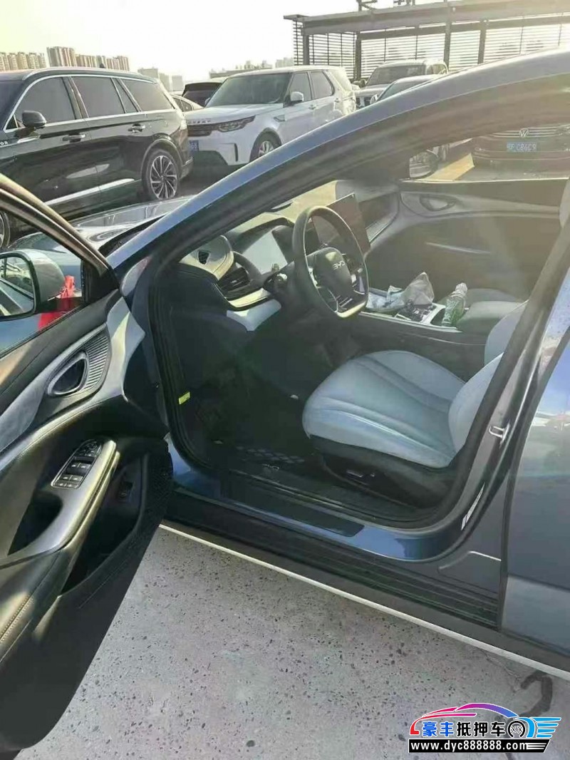 24年比亚迪海豹轿车抵押车出售