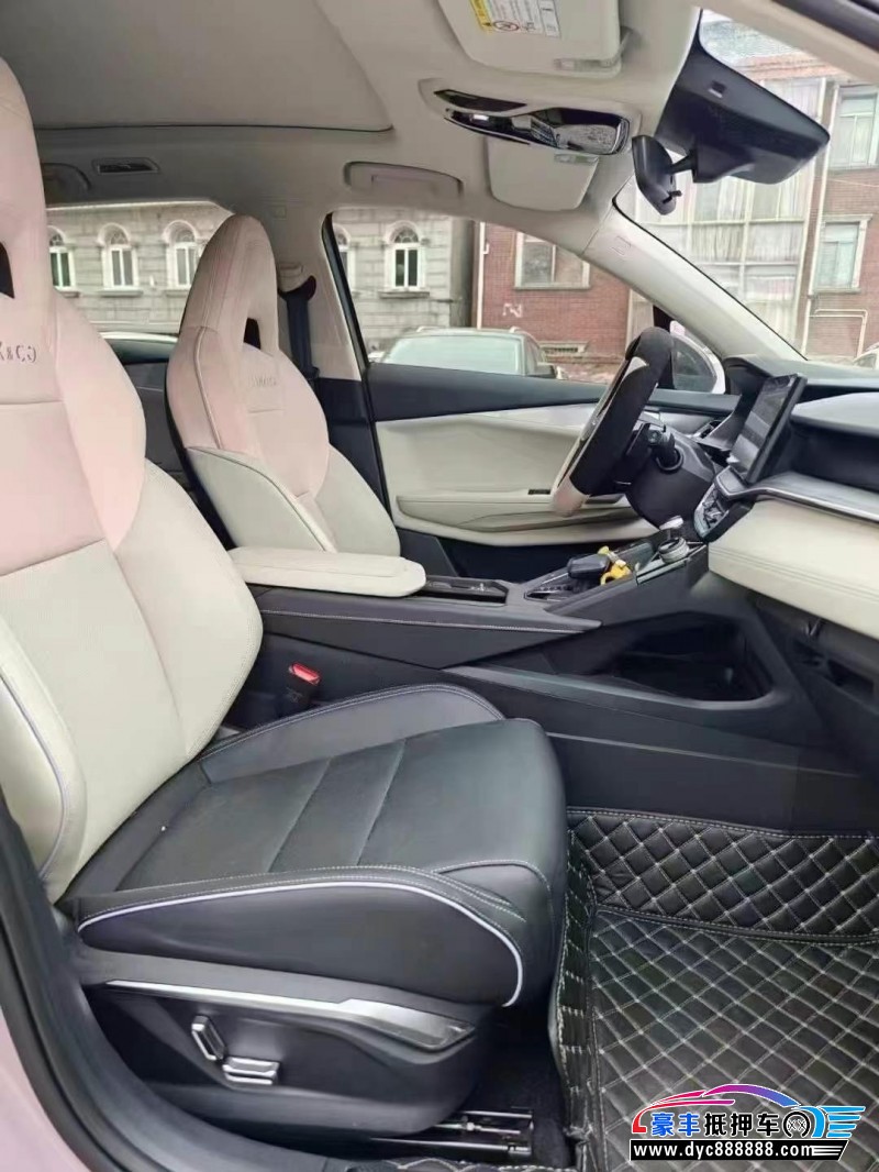 23年领克06轿车抵押车出售