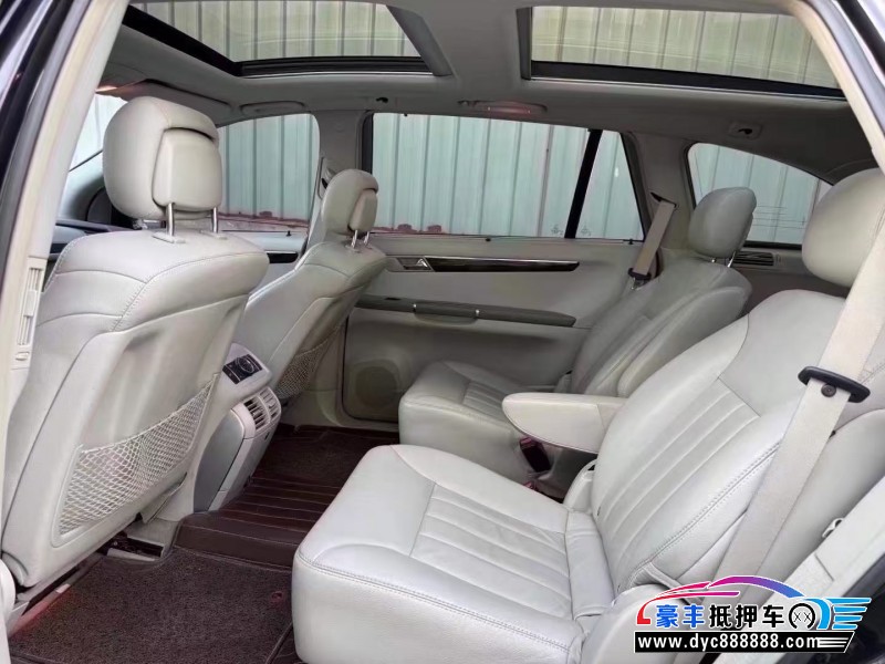 15年奔驰R轿车抵押车出售