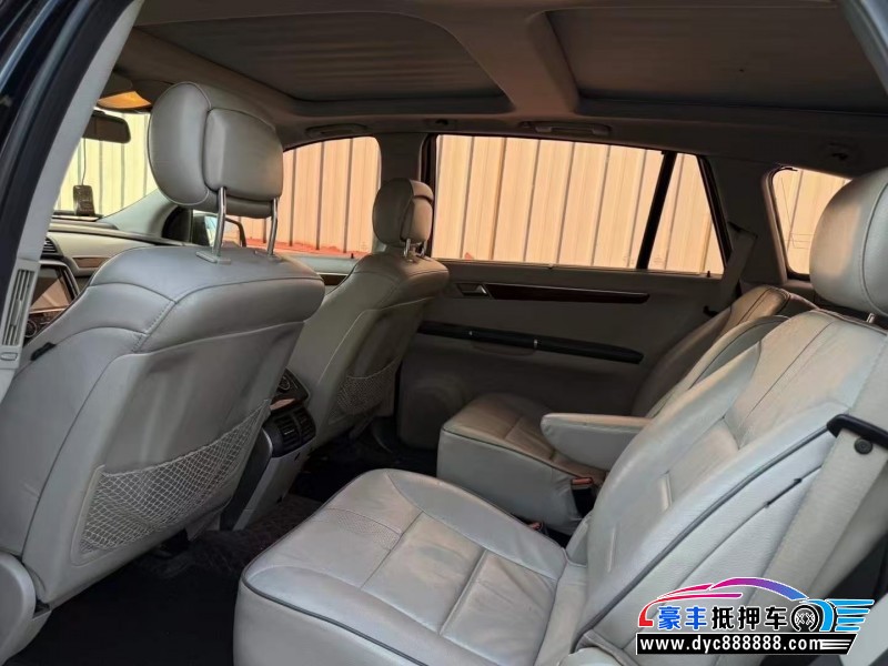 11年奔驰R轿车抵押车出售