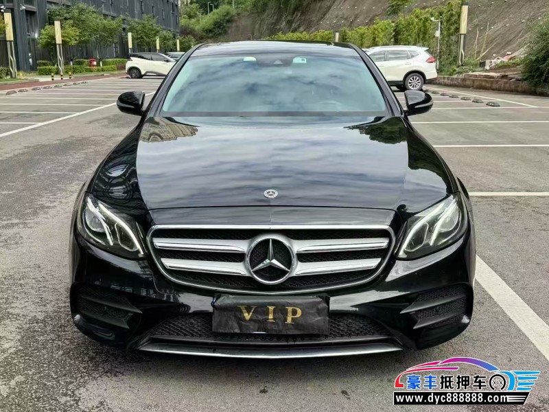 17年奔驰E轿车抵押车出售