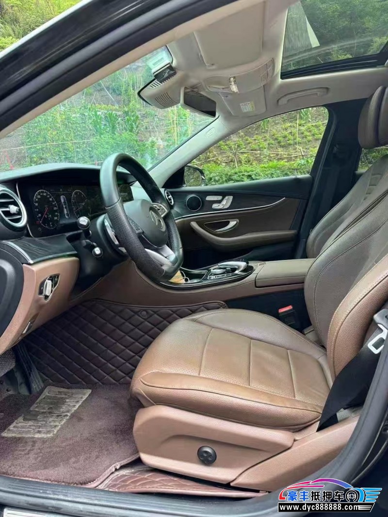 17年奔驰E轿车抵押车出售