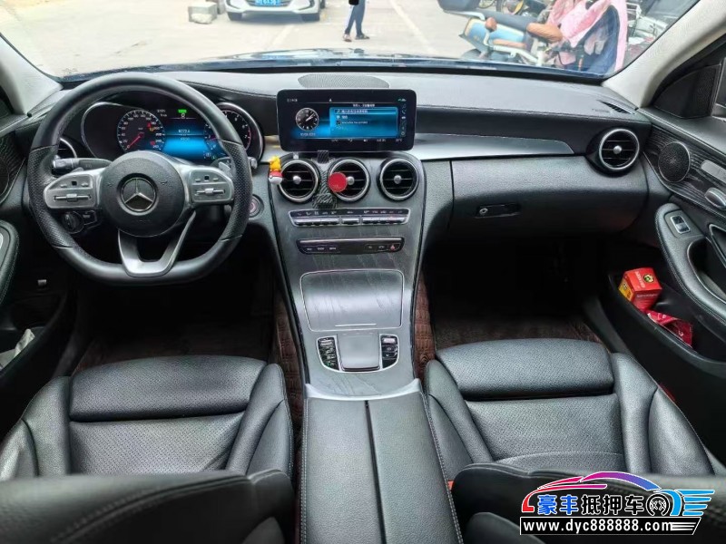 20年奔驰C轿车抵押车出售