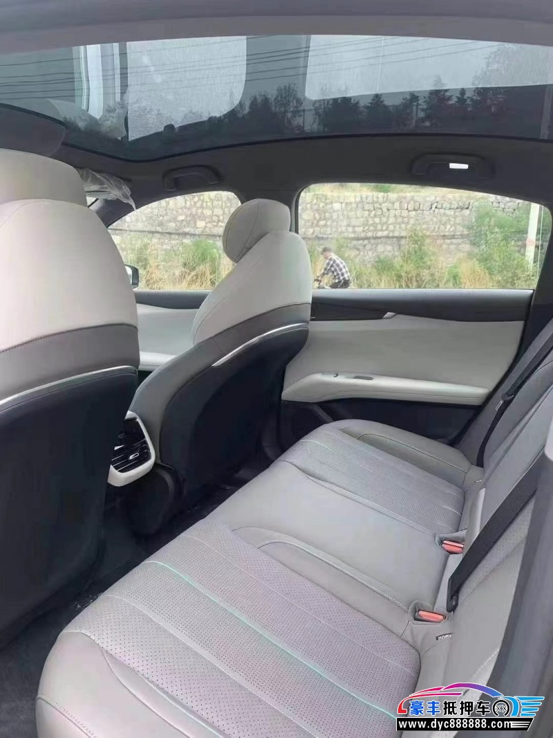 25年长安深蓝L07轿车抵押车出售