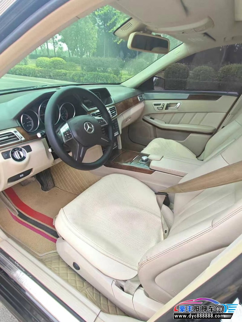 13年奔驰E轿车抵押车出售