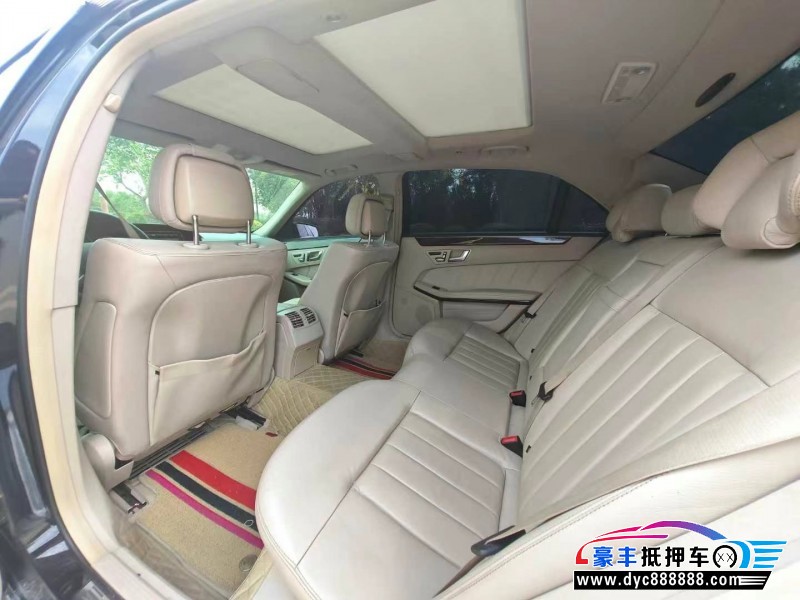 13年奔驰E轿车抵押车出售