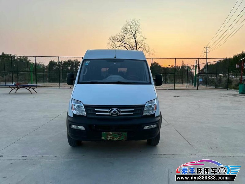 21年上汽大通V80轿车抵押车出售