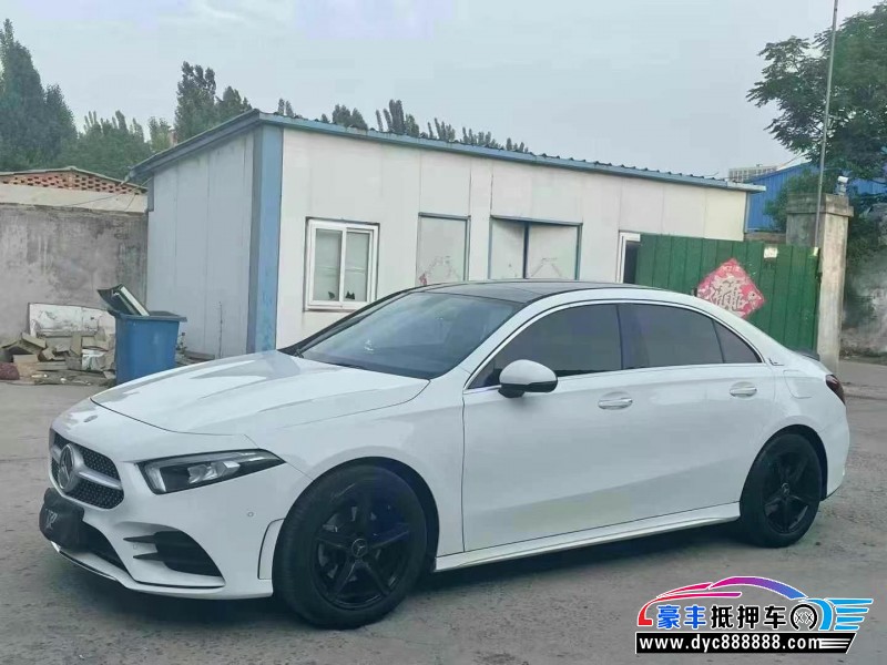 20年奔驰A轿车抵押车出售