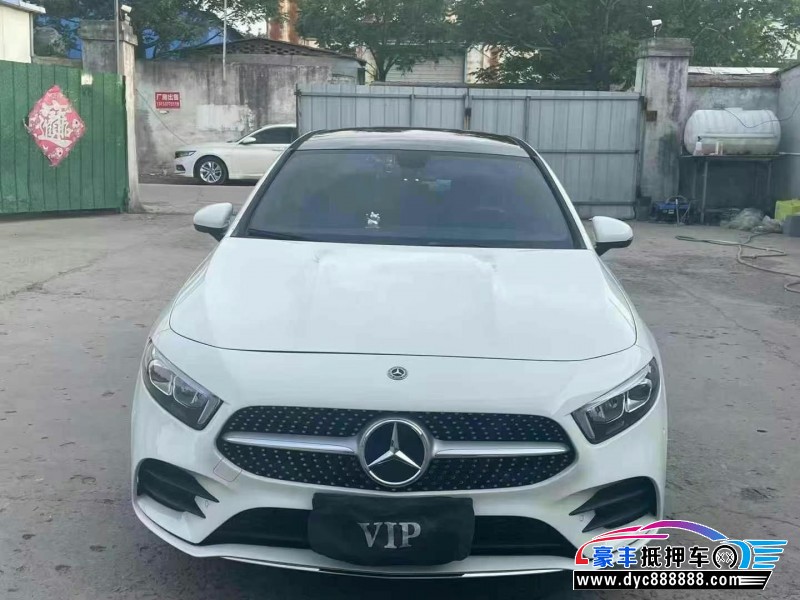 20年奔驰A轿车抵押车出售