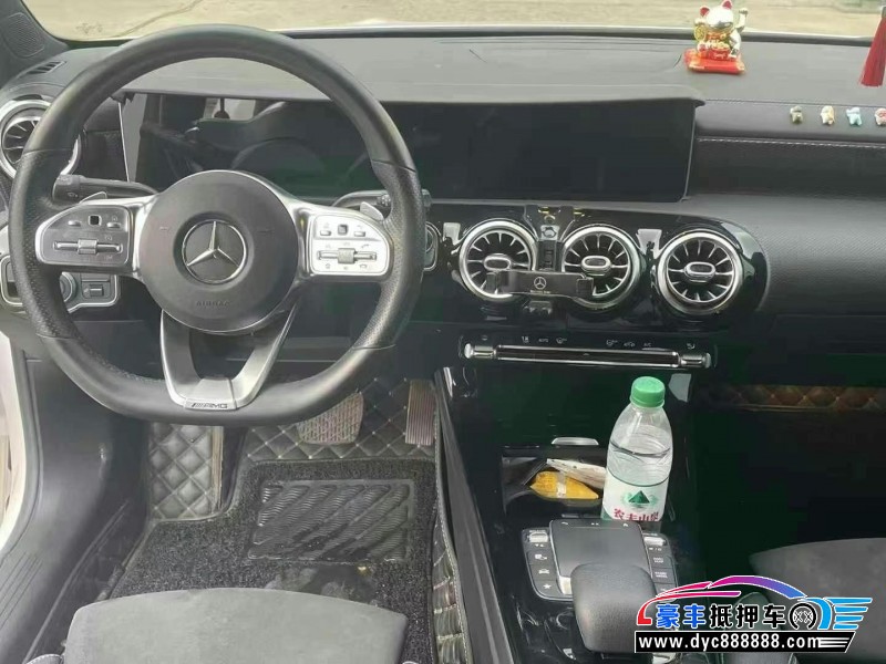 20年奔驰A轿车抵押车出售