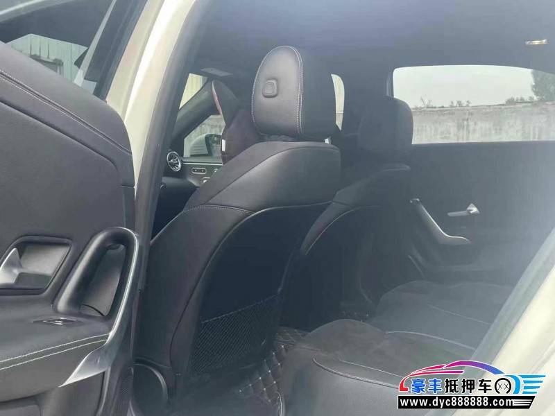 20年奔驰A轿车抵押车出售