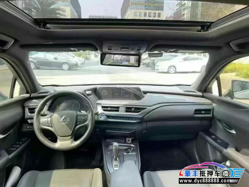 21年雷克萨斯ux300轿车抵押车出售