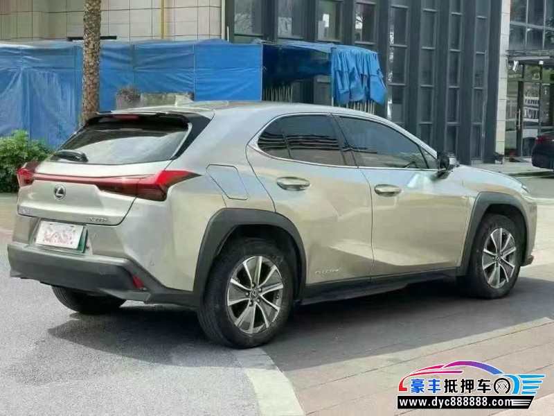 21年雷克萨斯ux300轿车抵押车出售