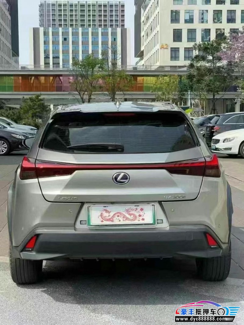 21年雷克萨斯ux300轿车抵押车出售