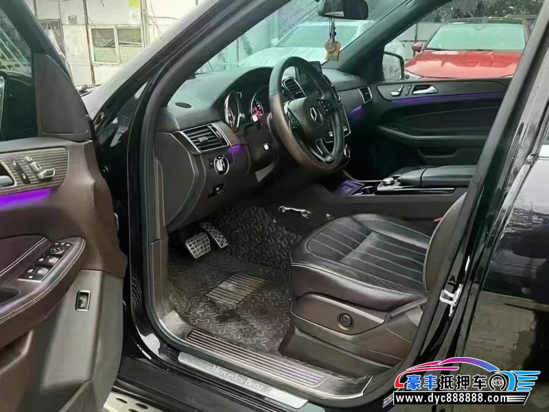 18年奔驰GLE轿车抵押车出售